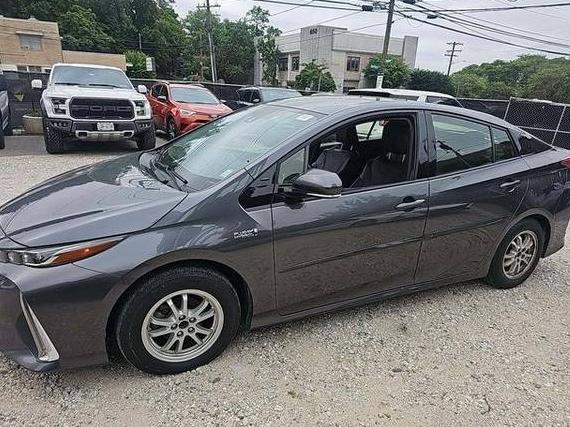 TOYOTA PRIUS PRIME 2017 JTDKARFP7H3065775 image
